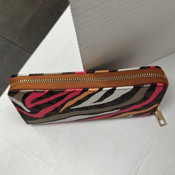 Fashion Classic Pink Wallet NEW - Picture 3 of 7